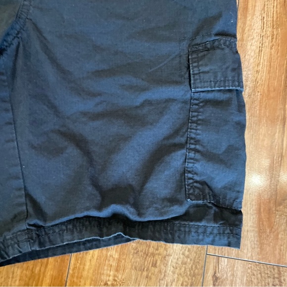 CHILDREN’S PLACE Boys Blacm Husky Cargo Shorts Waist Tighteners Size 18 - Picture 4 of 8
